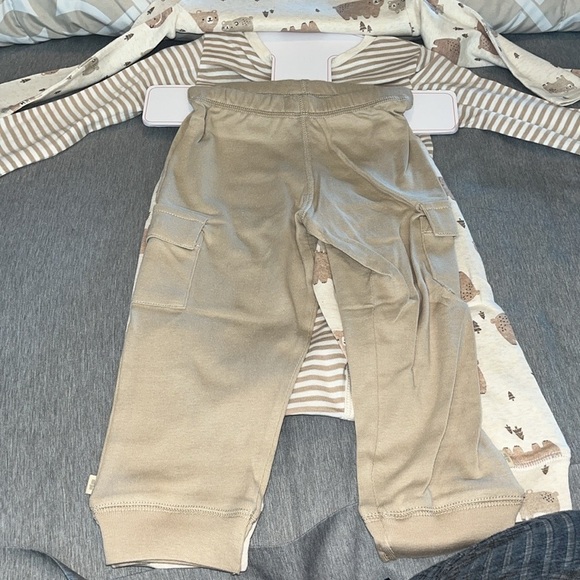 Huggies Baby 4-piece Layette Set size 18 Months - Picture 10 of 10